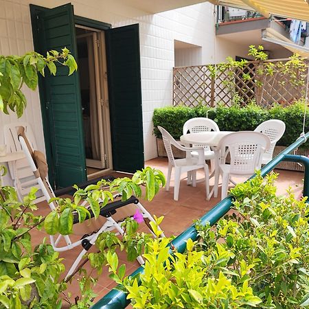 Sea Garden, Fronte Mare Con Piscina Apartment Маскали Екстериор снимка