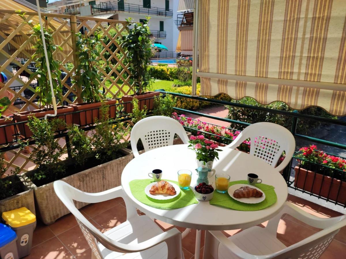 Sea Garden, Fronte Mare Con Piscina Apartment Маскали Екстериор снимка