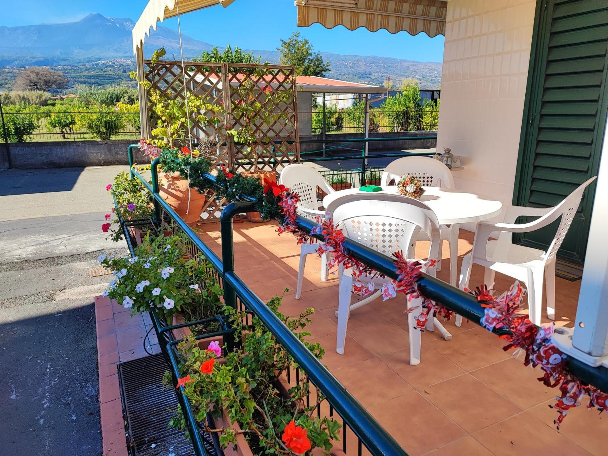 Sea Garden, Fronte Mare Con Piscina Apartment Маскали Екстериор снимка